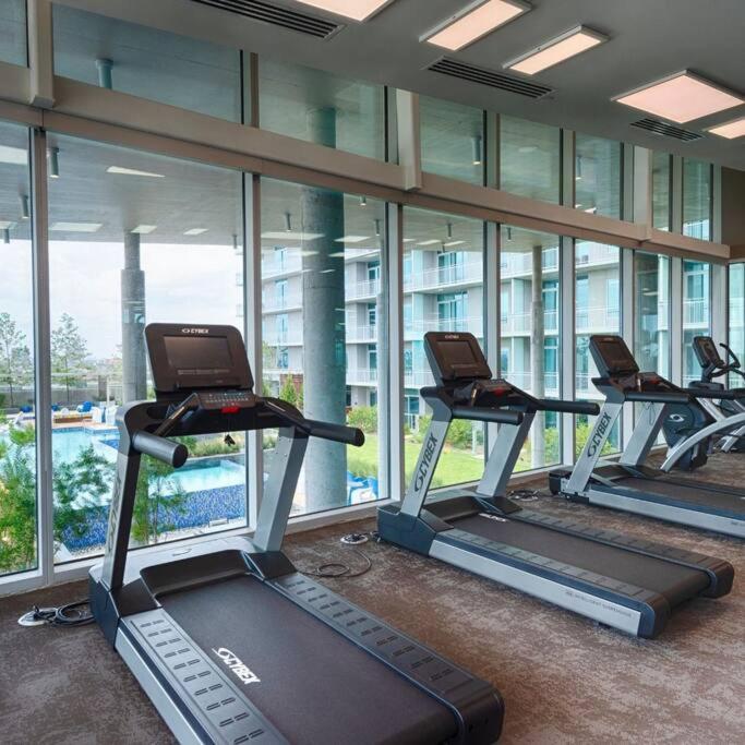 Luxury Highrise In Midtown - Skyline Views And Chic Decor Lejlighed Houston Eksteriør billede