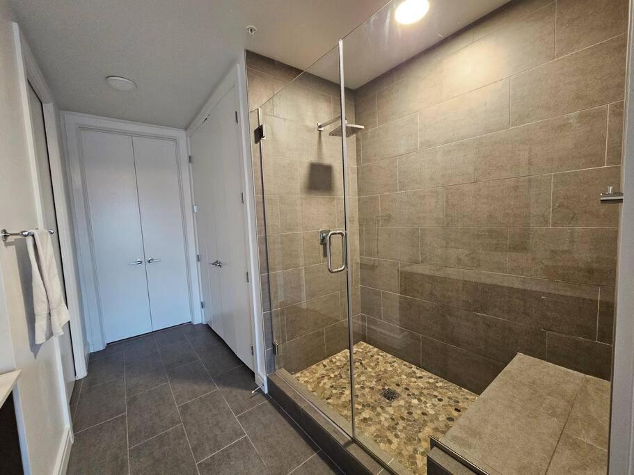 Luxury Highrise In Midtown - Skyline Views And Chic Decor Lejlighed Houston Eksteriør billede