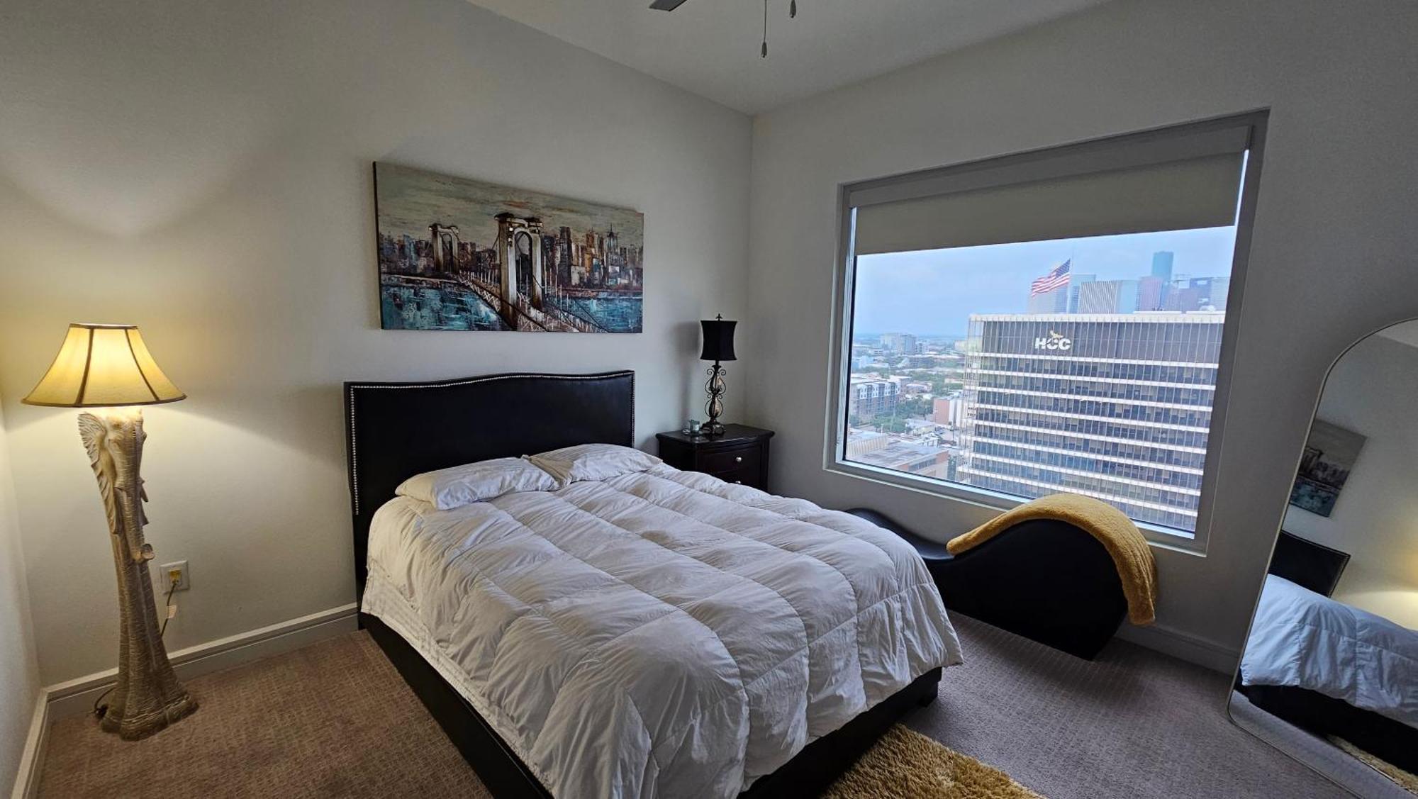 Luxury Highrise In Midtown - Skyline Views And Chic Decor Lejlighed Houston Eksteriør billede