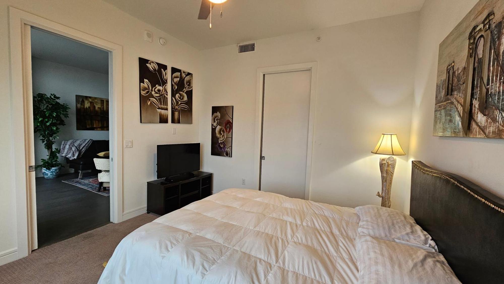 Luxury Highrise In Midtown - Skyline Views And Chic Decor Lejlighed Houston Eksteriør billede