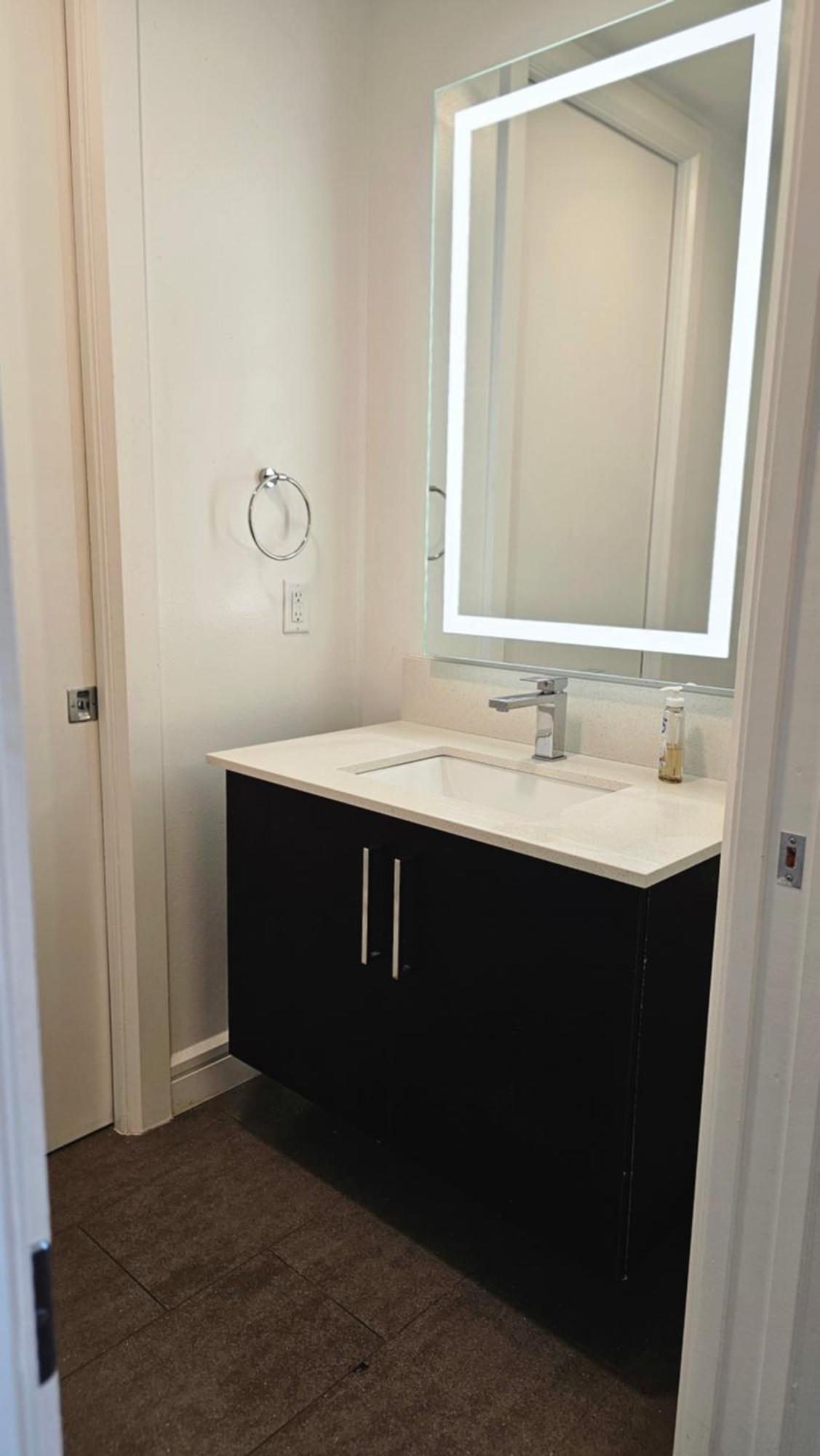 Luxury Highrise In Midtown - Skyline Views And Chic Decor Lejlighed Houston Eksteriør billede